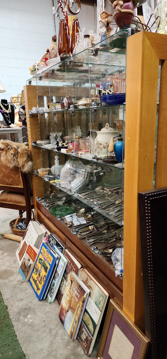ANTIQUES Estate Sale 4/224/23, Sat & Sun
