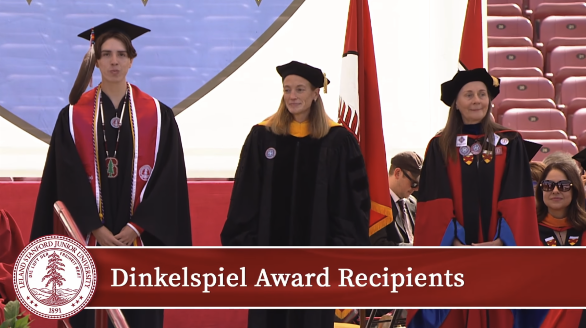 Annette Salmeen Receives Award at Main Commencement Ceremony 2026