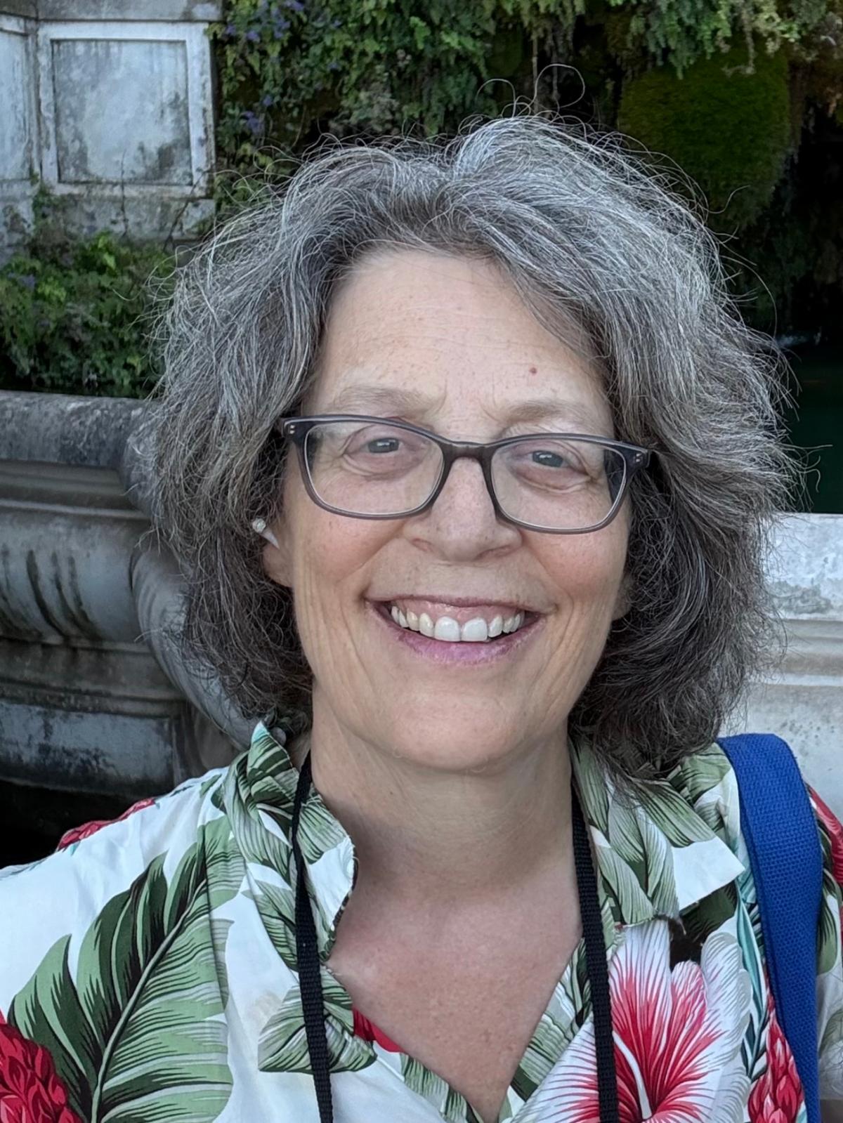Headshot of Julie Parsonnet