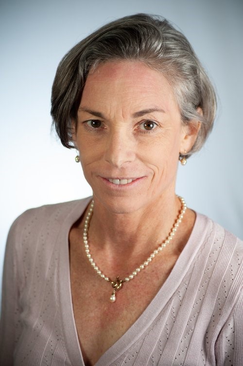 Laura Aldrete headshot