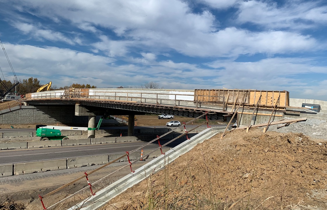 Connections KC - Kansas City completes two bridges along I-435.jpg