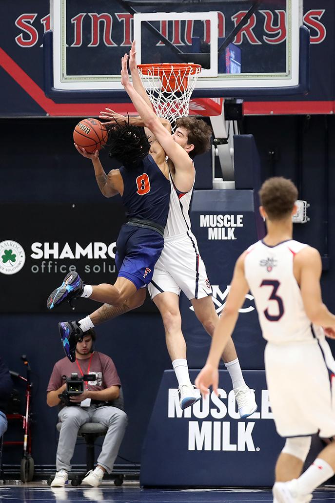 12-17-18 - Saint Mary's - Darren Yamashita