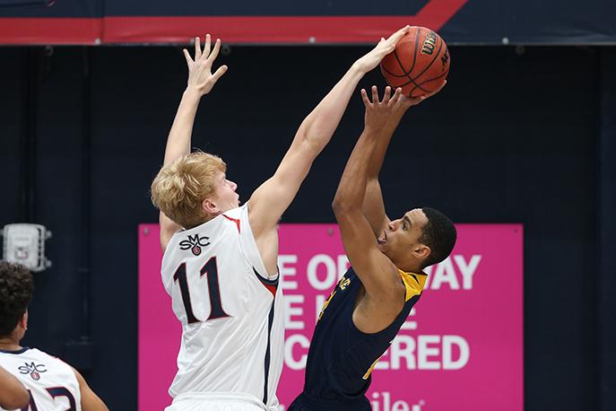 12-3-18 - Saint Mary's - Darren Yamashita