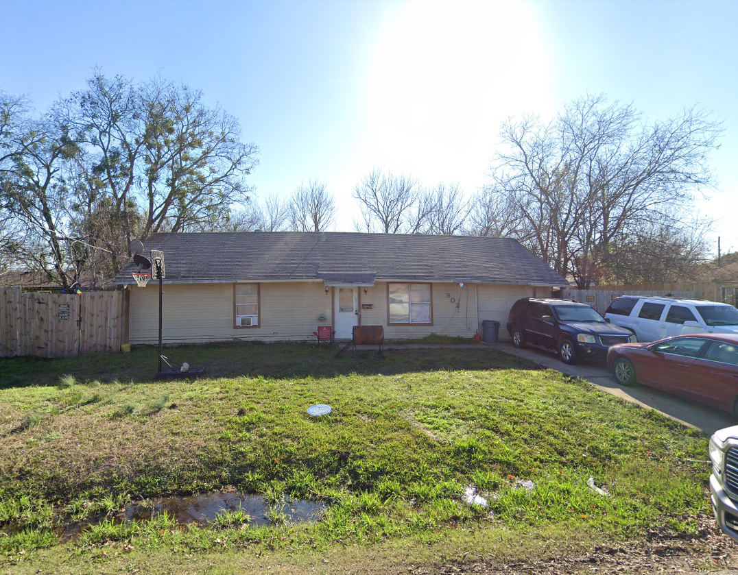 115K 1,000 Sqft 2/1 Flip / Rental In Terrell 😍