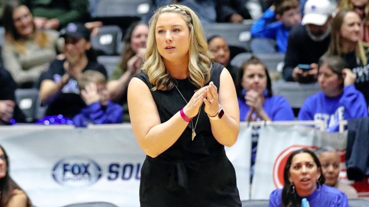 Brianne Groth coaches in the Byron Nelson volleyball state semifinal in November