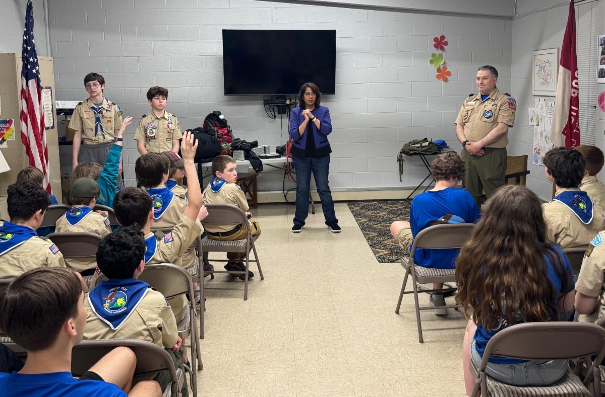 Supervisor Sizemore Heizer meets with BSA Troop 1131 on March 11, 2026