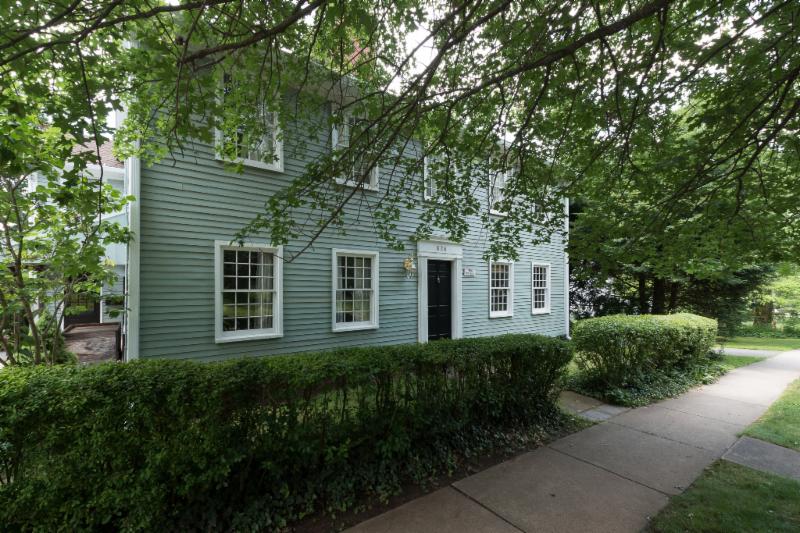 826 Worthington Ridge, Historic Berlin, CT 479,900