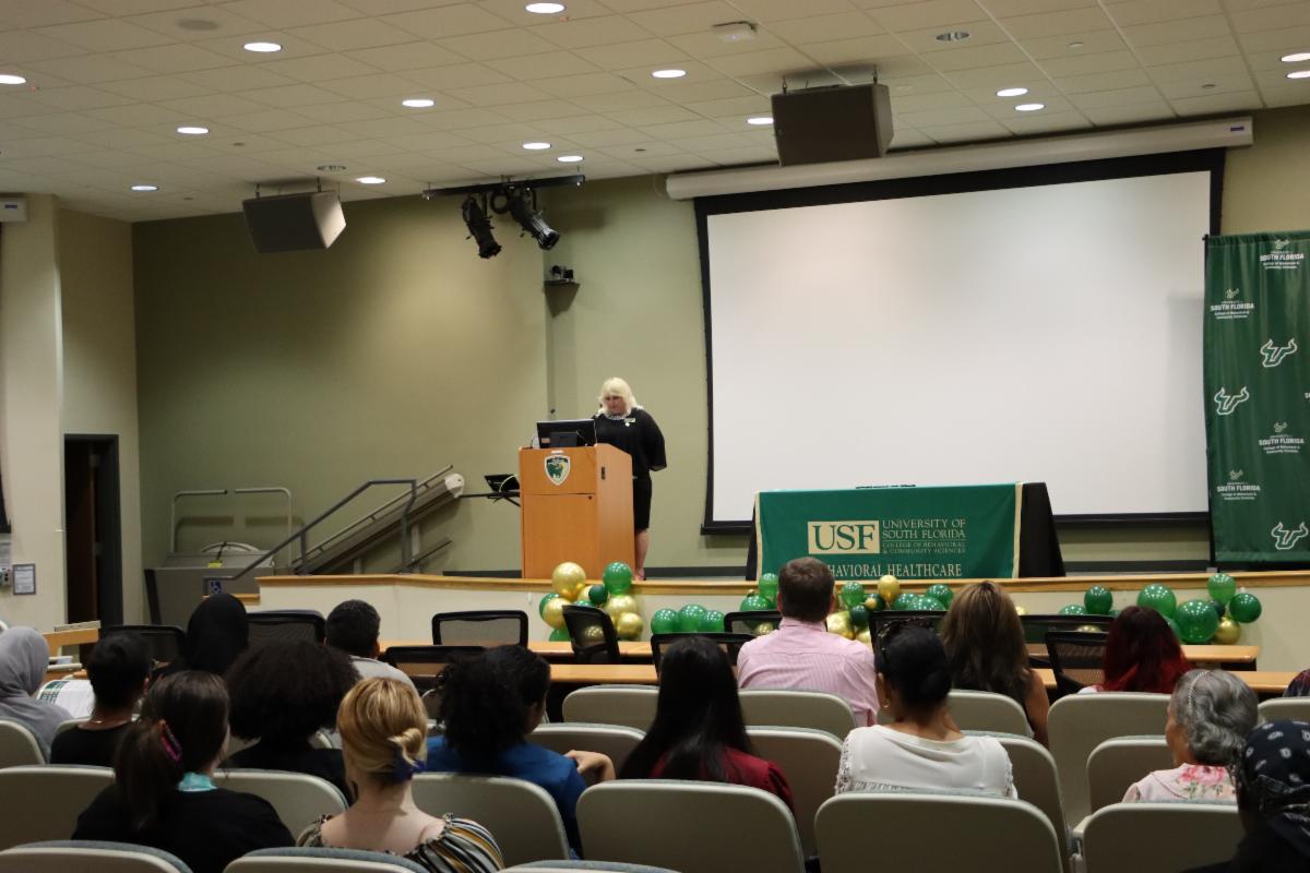 Nickie Zenn speaks to audience