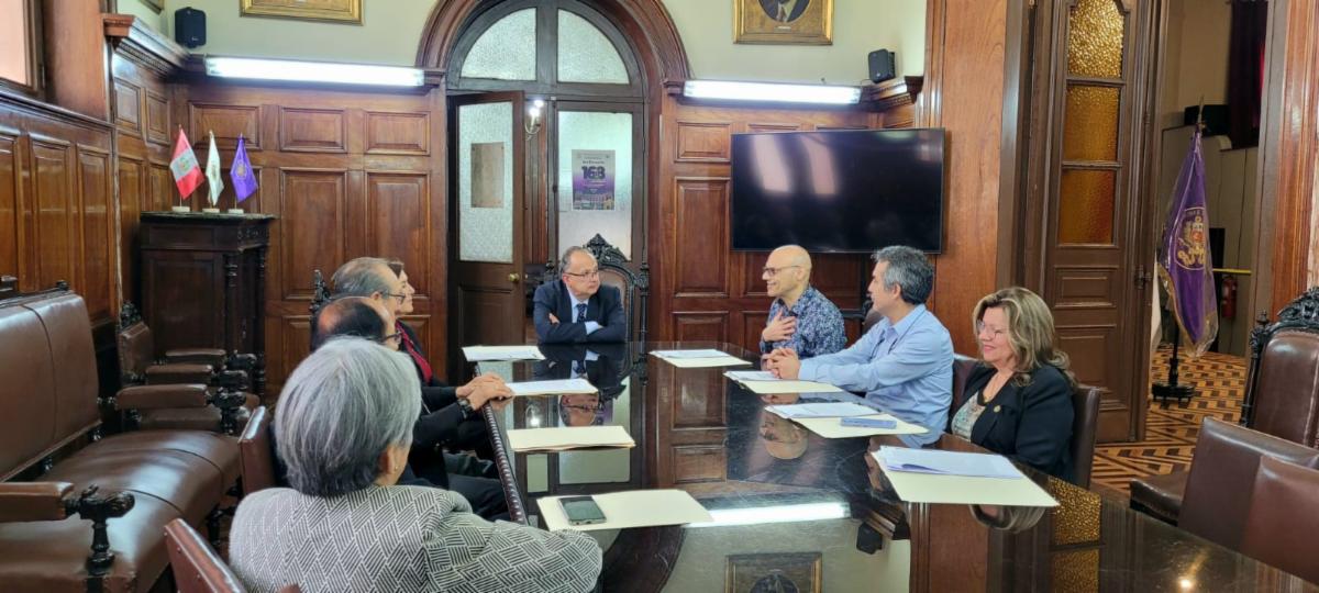 Galea speaks with others in Lima Peru