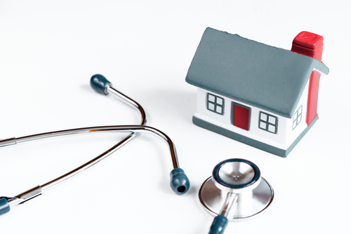 concept calling doctor to home check up