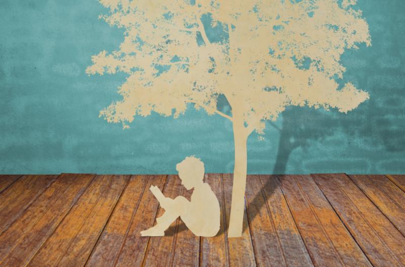paper_cutout_child_reding.jpg