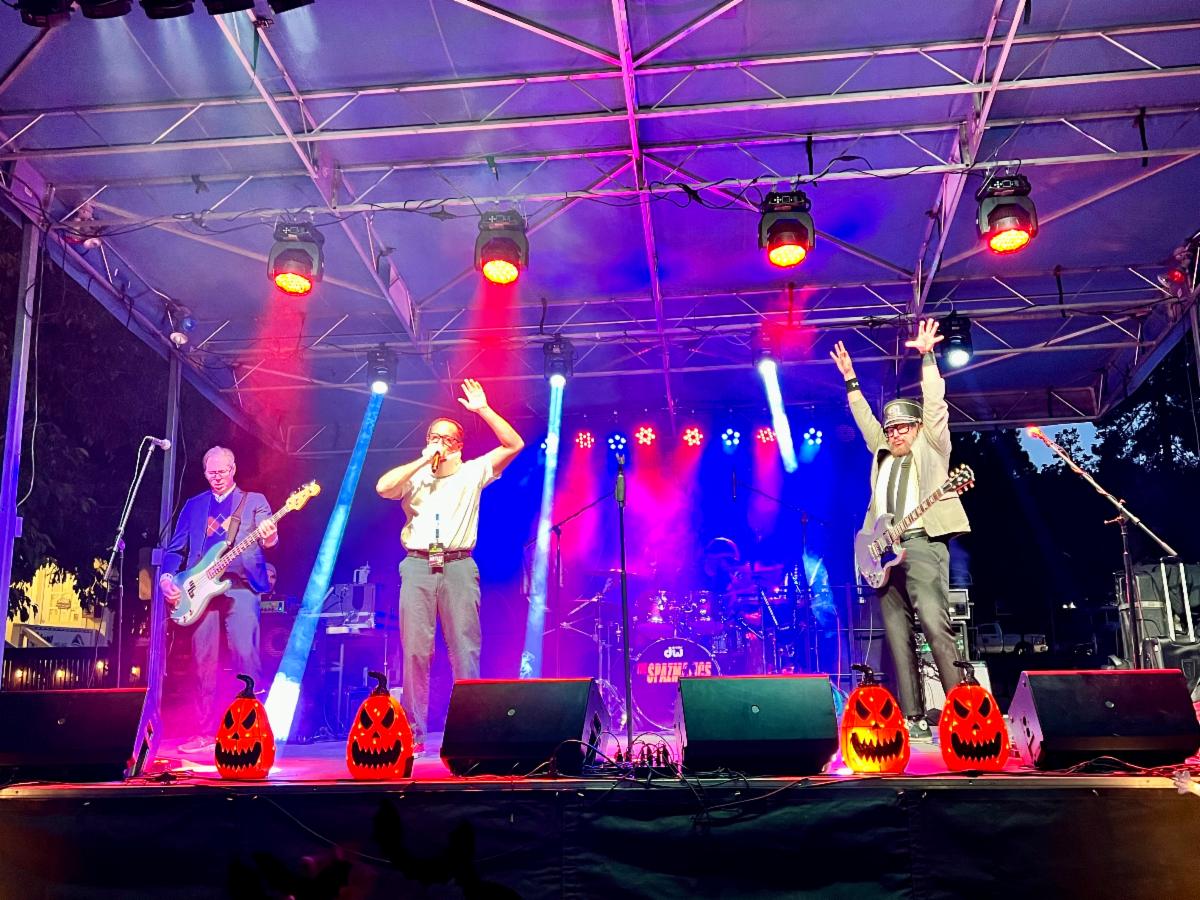 New Wave cover band Spazmatics performing on stage