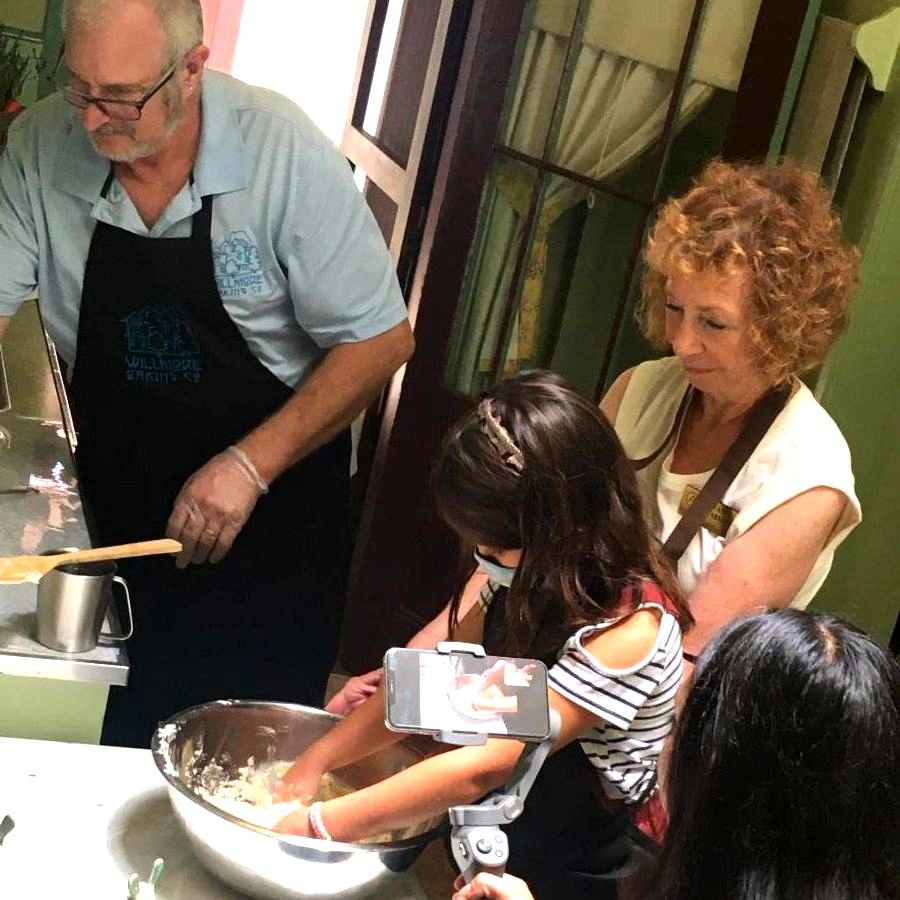 Cooking Crowd Willmore Baking