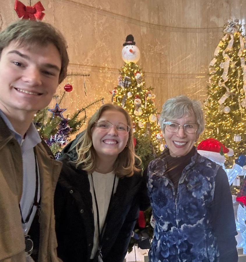 staff in rotunda at holiday