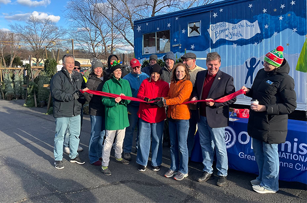 Fairfax County Supervisor Walter Alcorn at the ribbon cutting for the Vienna Optimist Club's new trailer