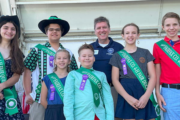 Walter Alcorn with the Fairfax County 4-H Court 