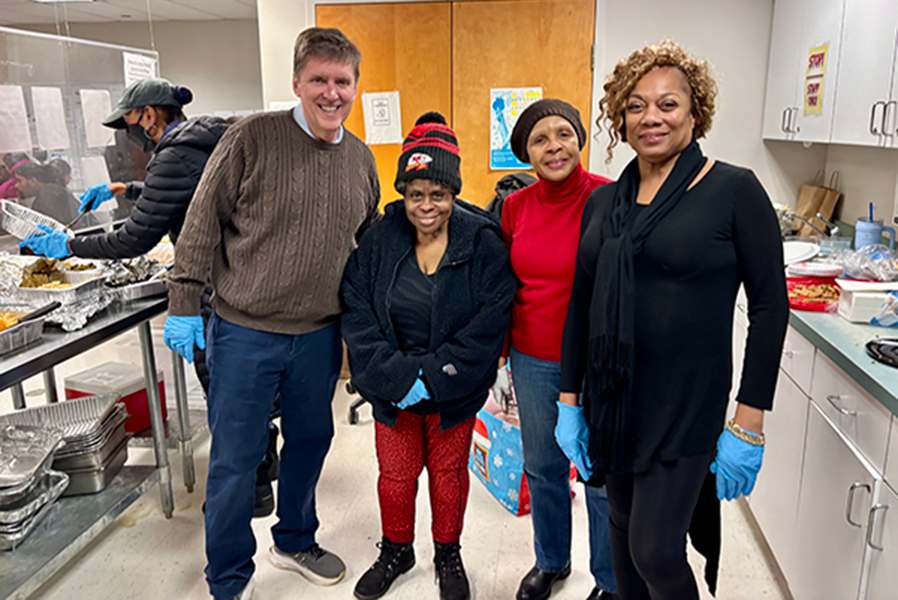 Fairfax County Supervisor Walter Alcorn with members from Heritage Fellowship Church at a hypothermia shelter