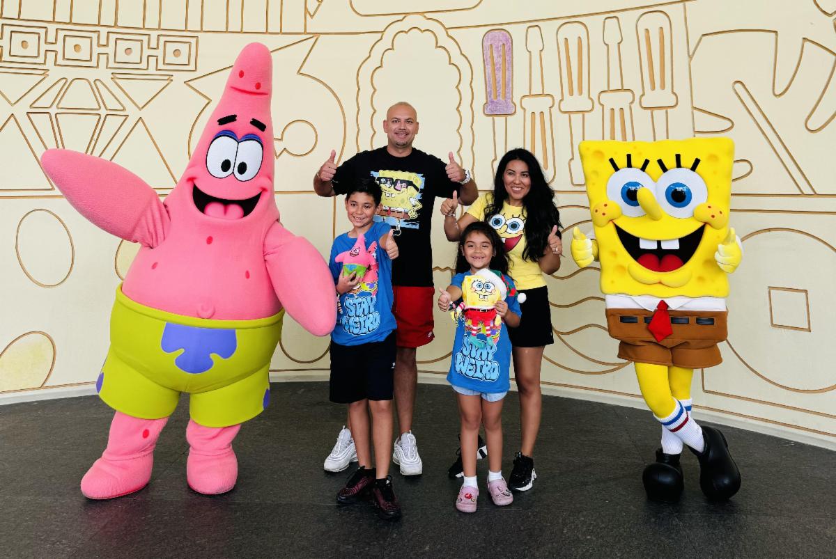 Daisy Cabanillas family with Spongebob Squarepants characters, Spongebob and Patrick