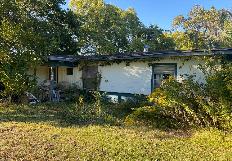 🏡 2 Properties Side By Side In 77562