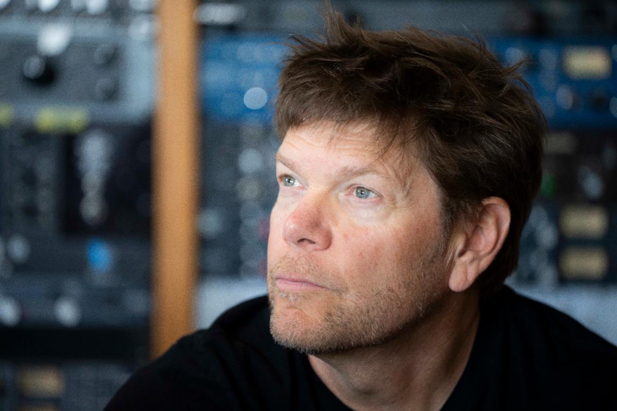 KYLE HOLLINGSWORTH (THE STRING CHEESE INCIDENT)  NEW SONG “WAITING ON TIME” IS OUT NOW