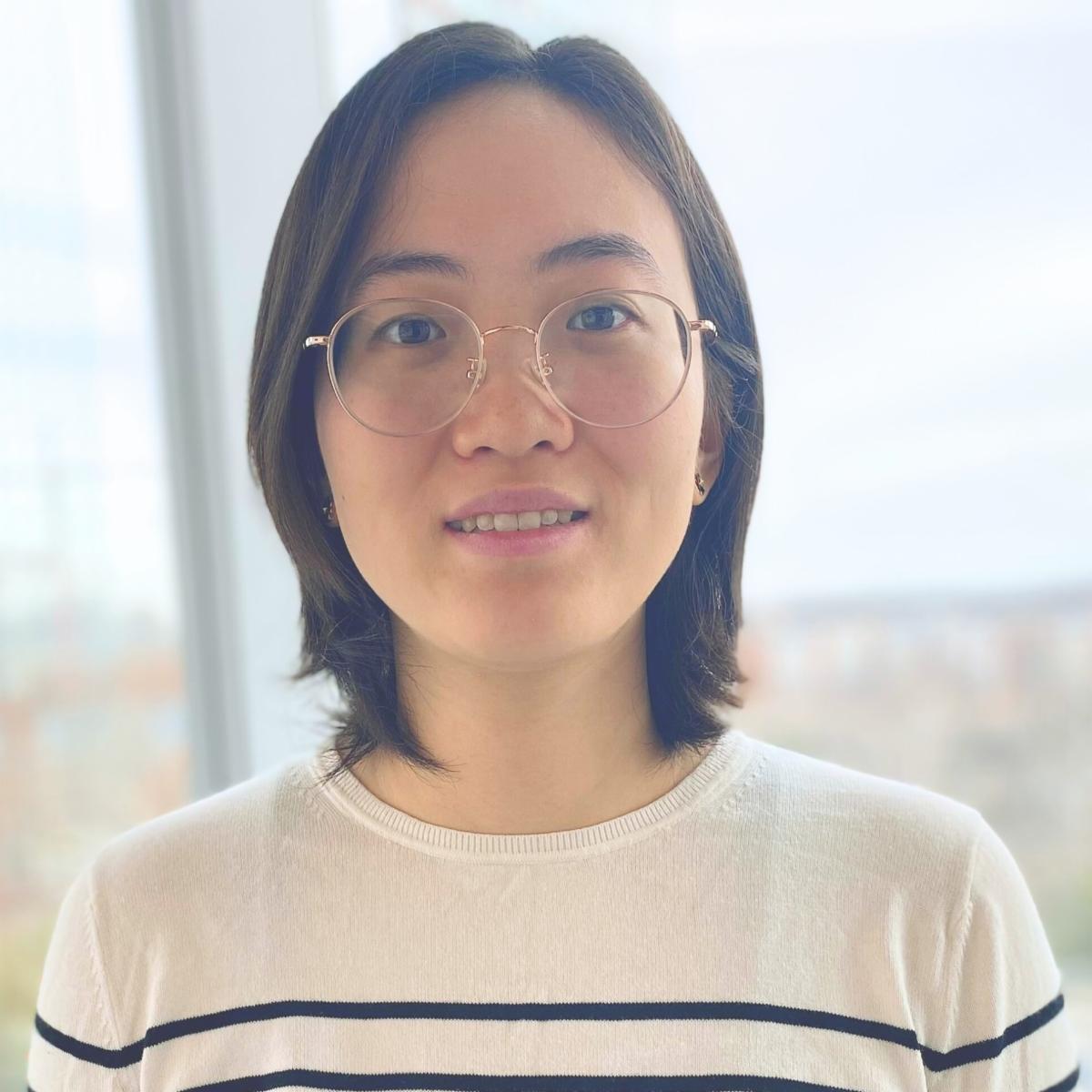 Zeying Zhu headshot.