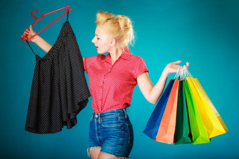 pinup_girl_buying_clothes.jpg