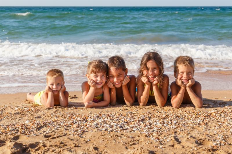 five_kids_on_beach.jpg