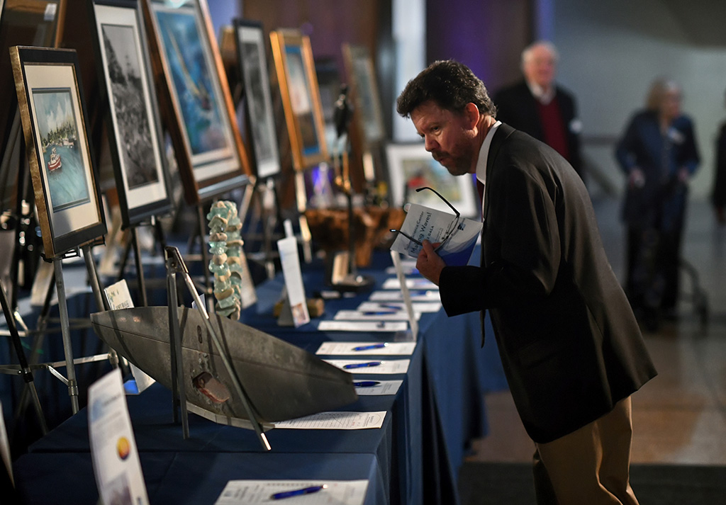 Gala-goer inspecting the foil from USA 17