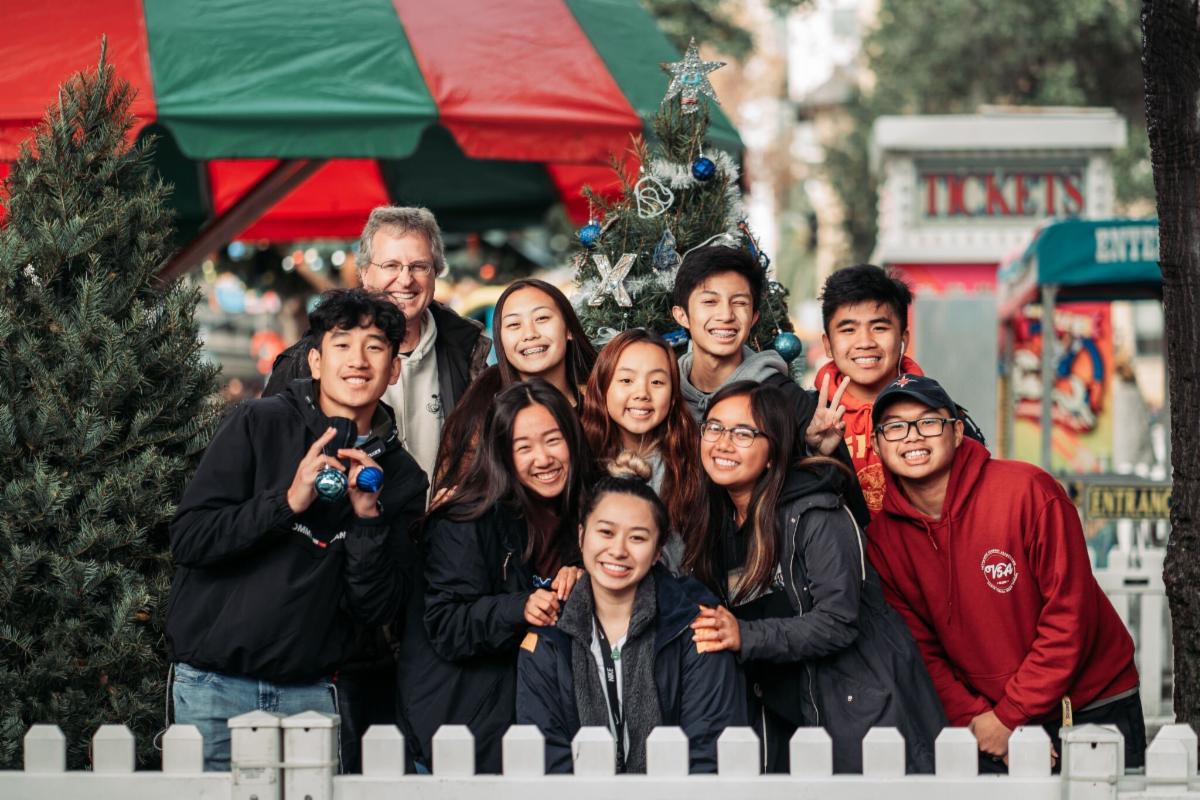 Dan Truong Volunteering for Key Club