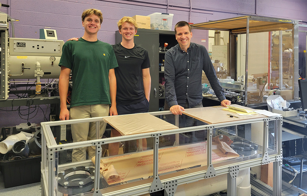 Flow Loop team shot with Trent Jack and Simo