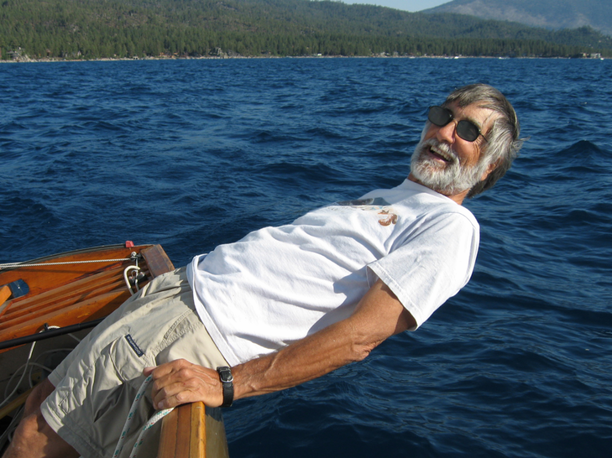 Lars Anderson sailing a Thistle