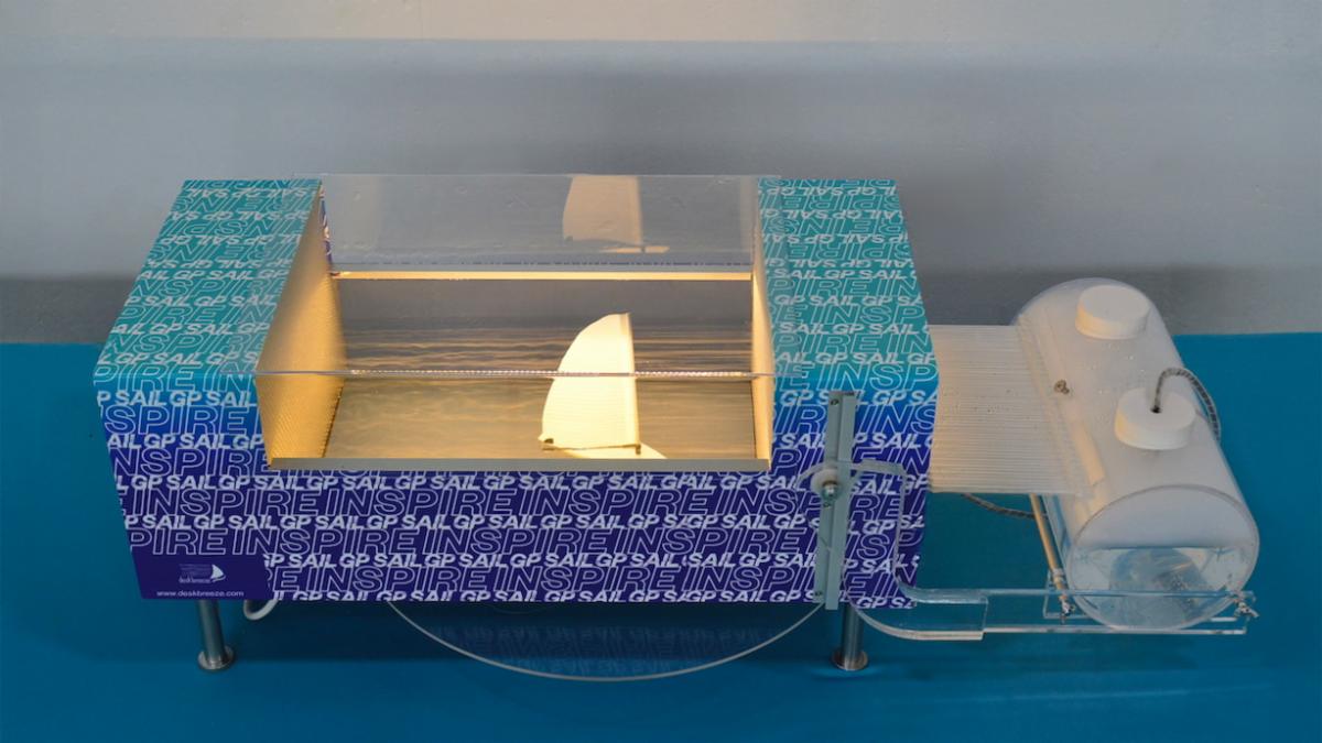 Deskbreeze mini wind tunnel