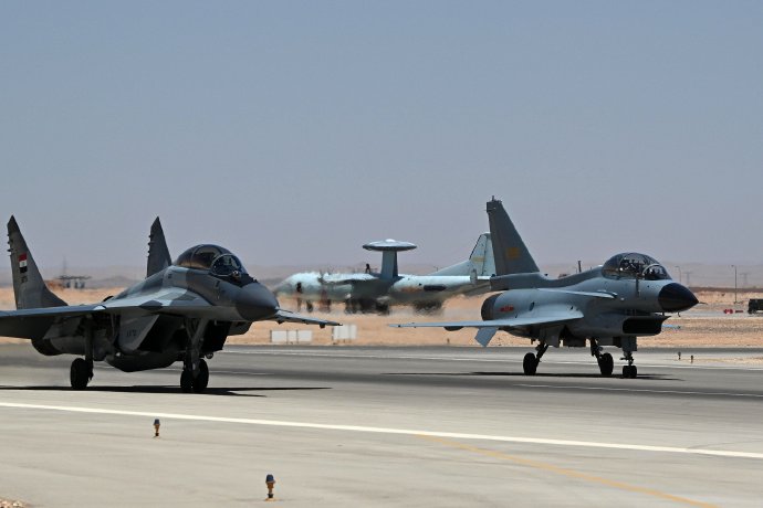 The 1st training day of the "Eagle of Civilization 2025" China & Egypt joint training began on April 19, PLAAF training group consisted of J-10C/S fighters, a KJ-500 AWACS a/c, YY-20A tanker and helio.