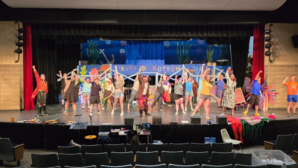  A photo of a rehearsal in Wabahas&nbsp;of The SpongeBob Musical.
