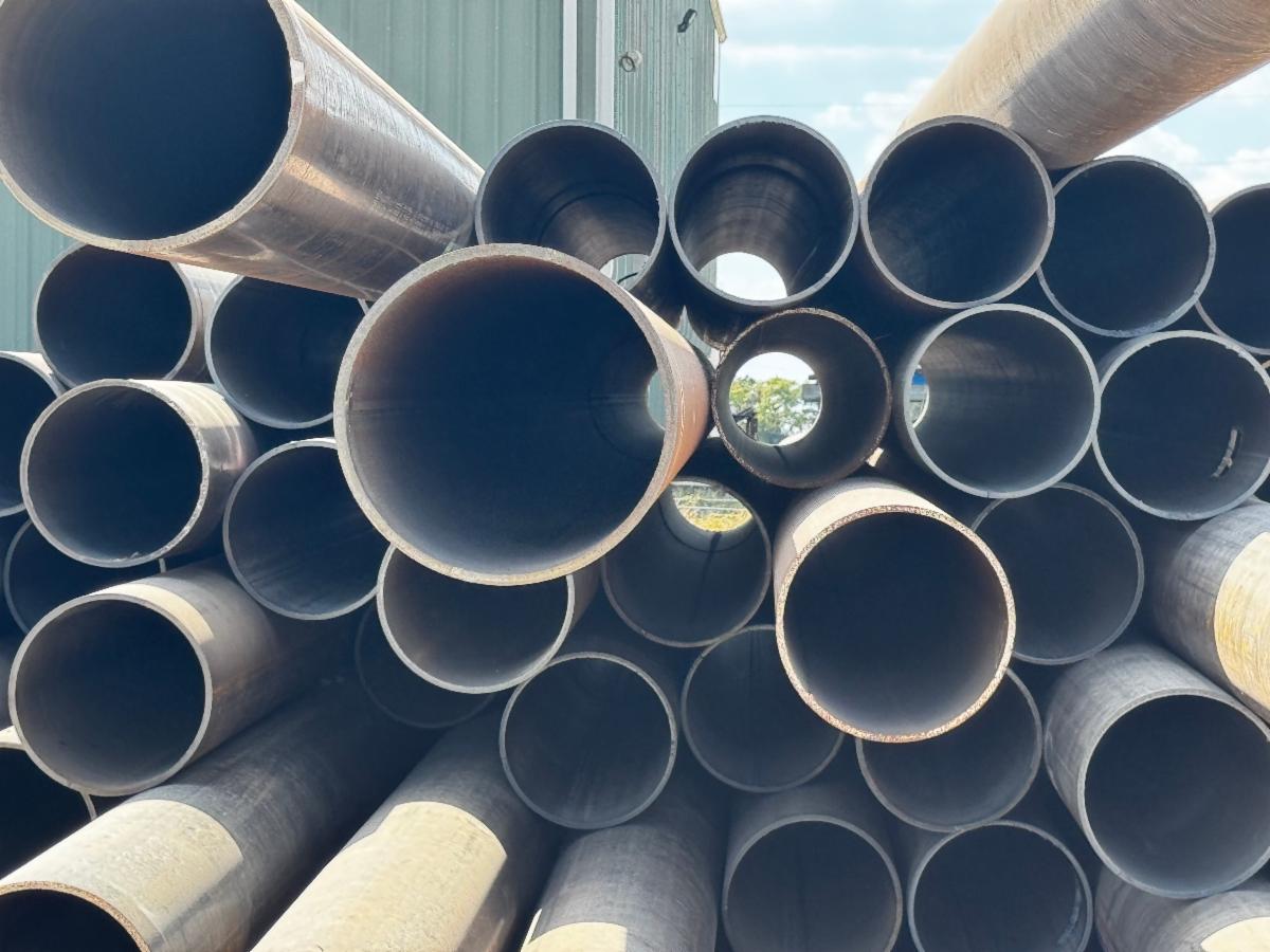 Kingdom Pipe and Steel yard