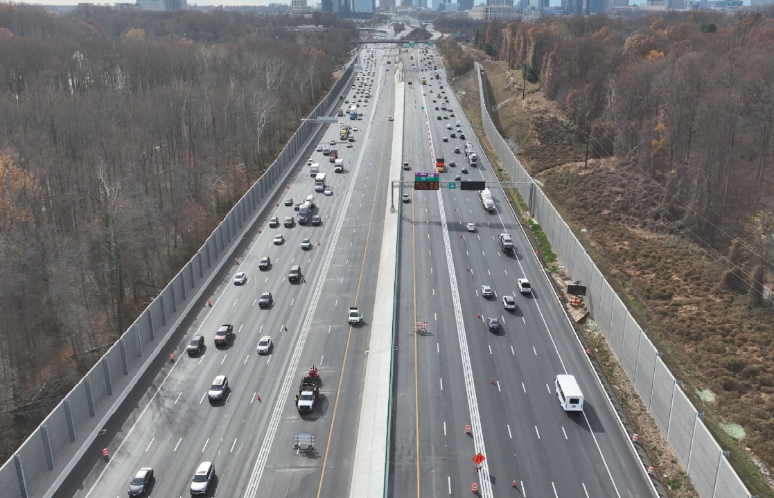 Aerial photo of I-495 (Capital Beltway) and 495 Express Lanes in McLean, VA.