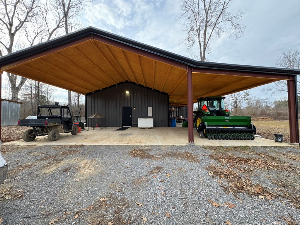 400+/ Acres TURNKEY hunting camp in Claiborne County