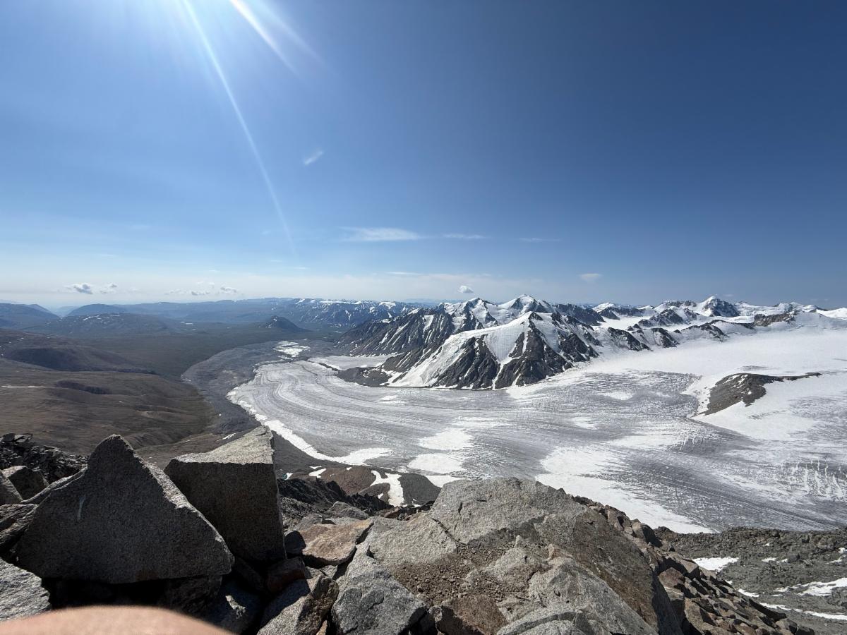 Malchin_Peak