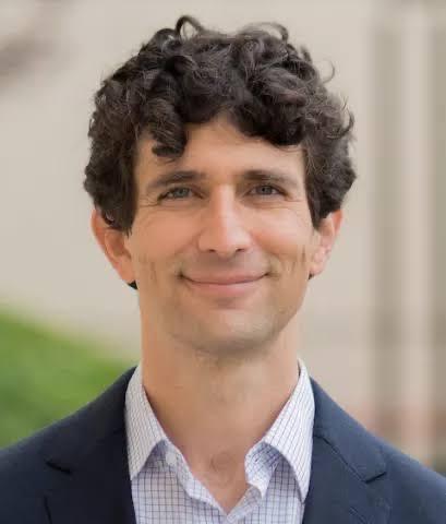 Gabriel Loeb headshot