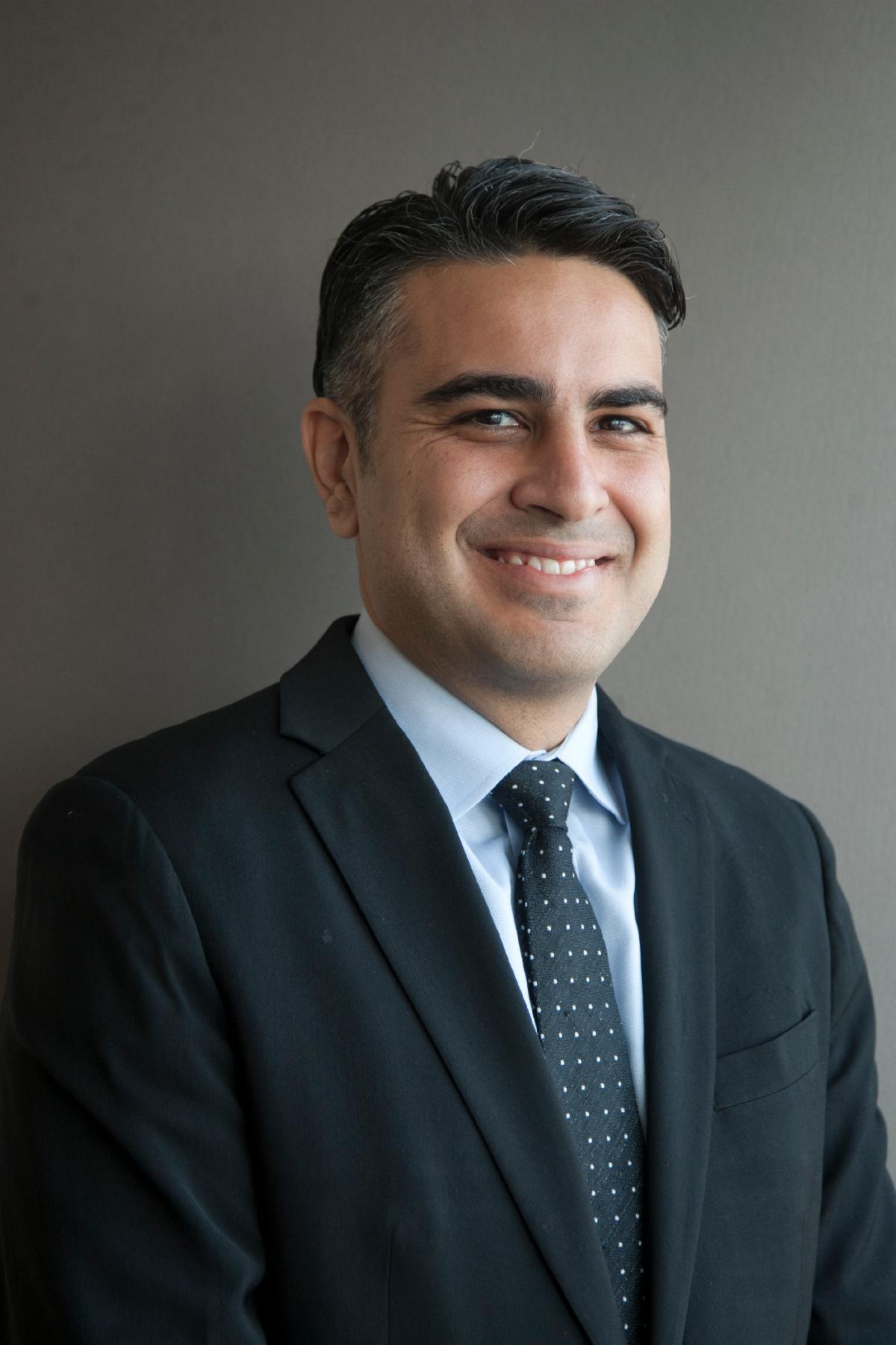 Ruzbeh_Mosadeghi_headshot