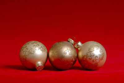 gold-ornaments.jpg