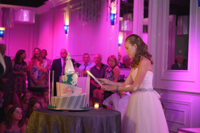 Candle Lighting Ceremonies How Many Candles Are In A Traditional Candle Lighting Ceremony Has Thirteen But This Number Is Flexible