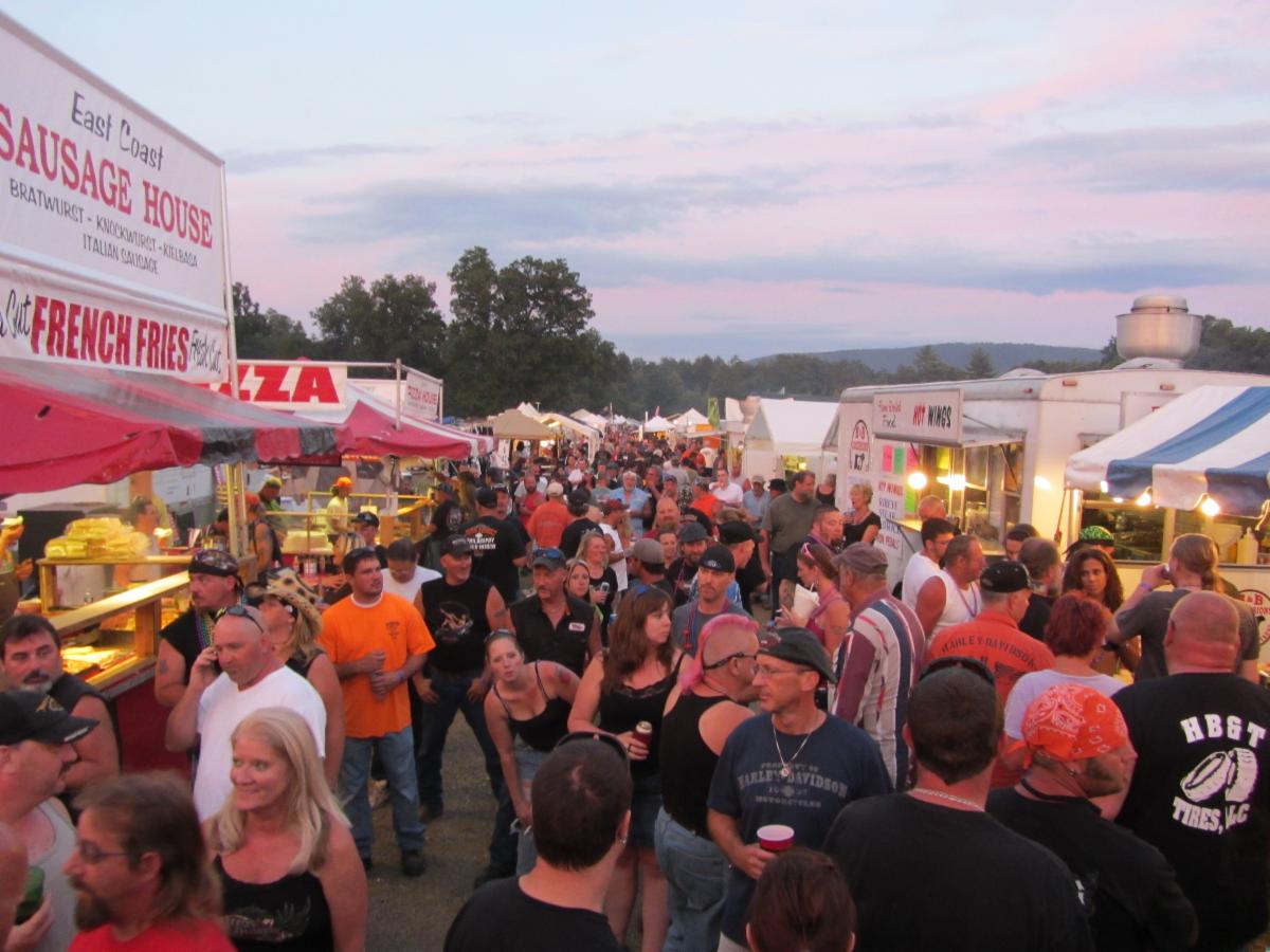 Party Goers MORE MORE MORE NEW pictures of the good times on apple