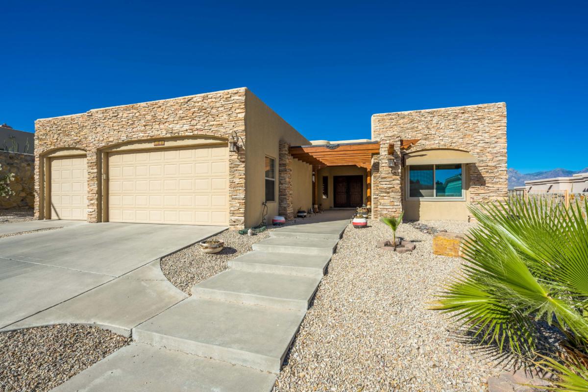 1132 Cave Springs Trail New Listing!