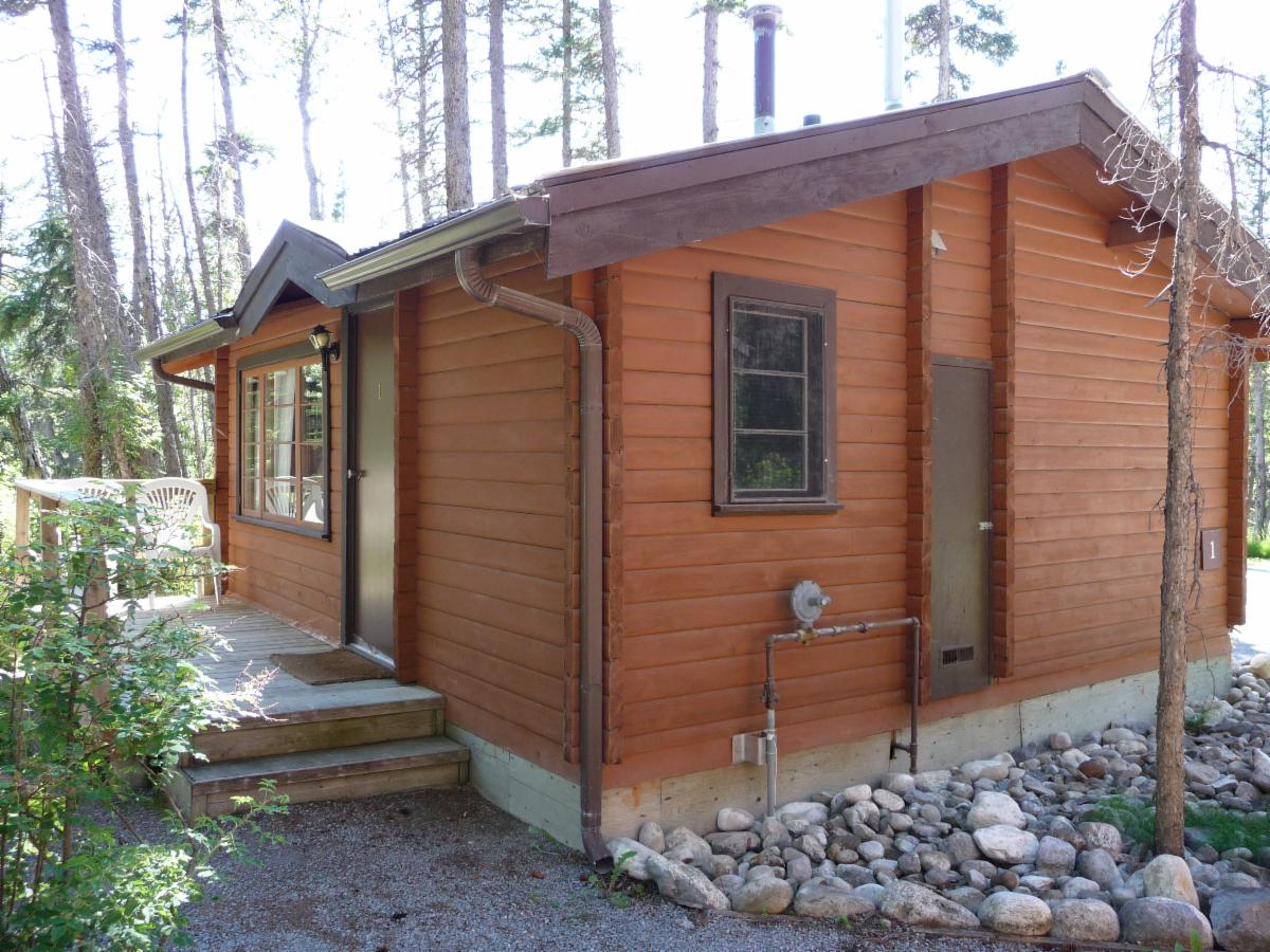 Kananaskis Ranch Golf Course many outbuilding for you to shop safely