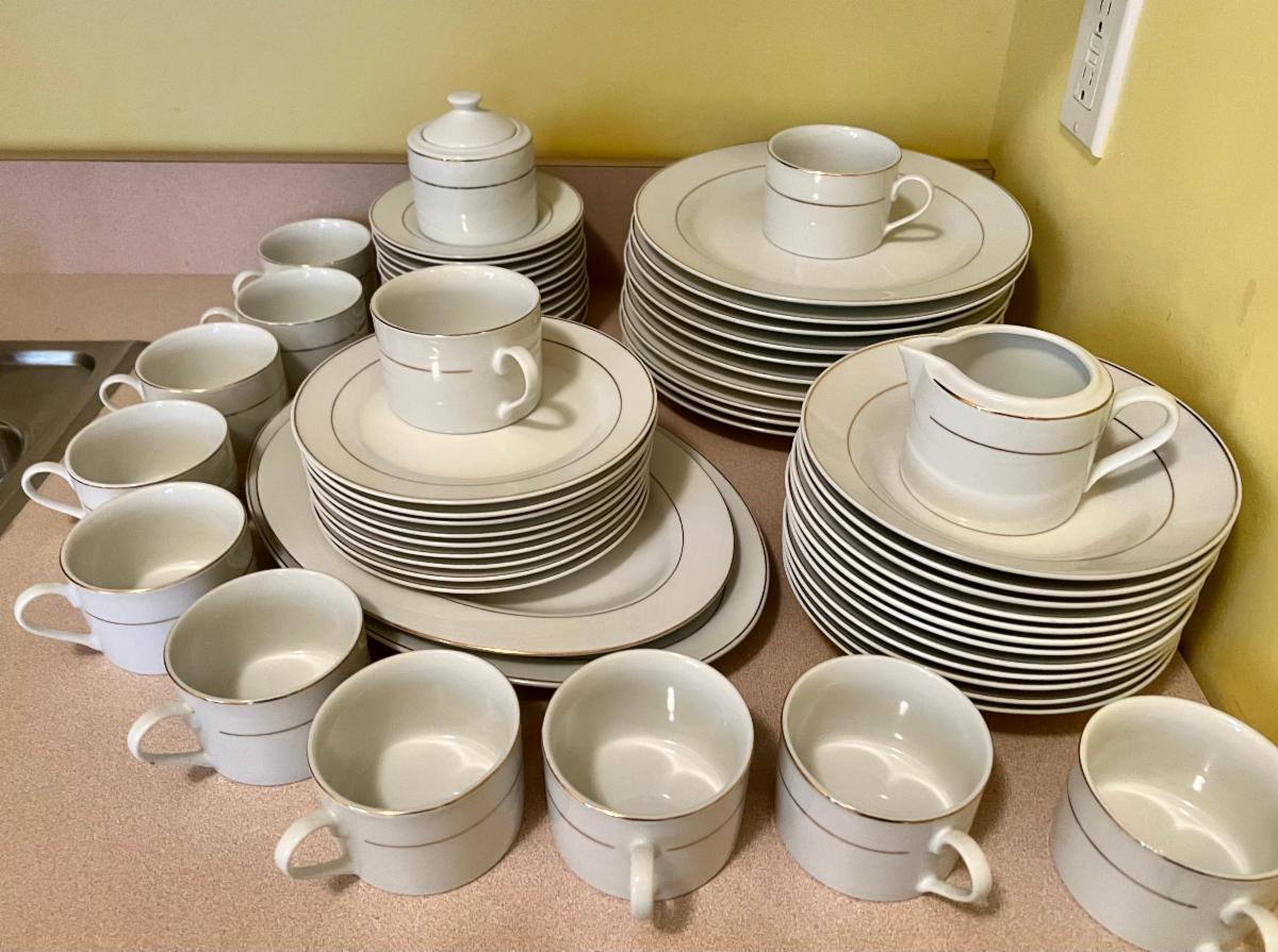 DIAMOND TAG SALES Our CONTEMPORARY & POST MODERN Home Contents Online