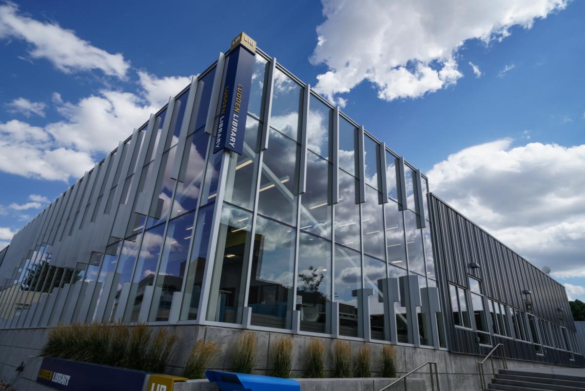 Outside photo of Ludden Library