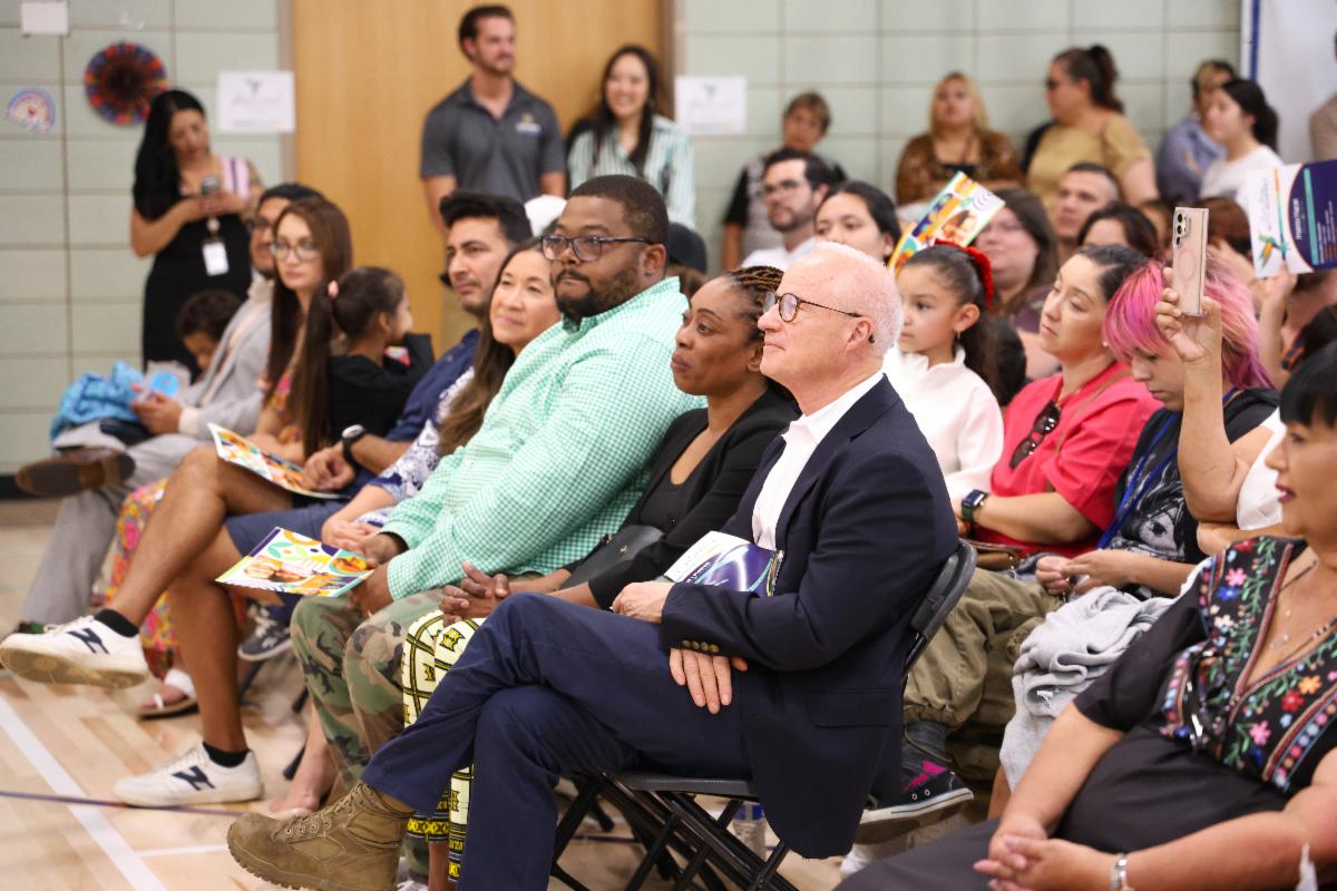 Aurora Mayor Mike Coffman, Board Director Dr. Anne Keke, Board President Tramaine Duncan and Board Vice President Danielle Tomwing attending the Escuela Bilingüe Betty Benavidez Grand Opening.