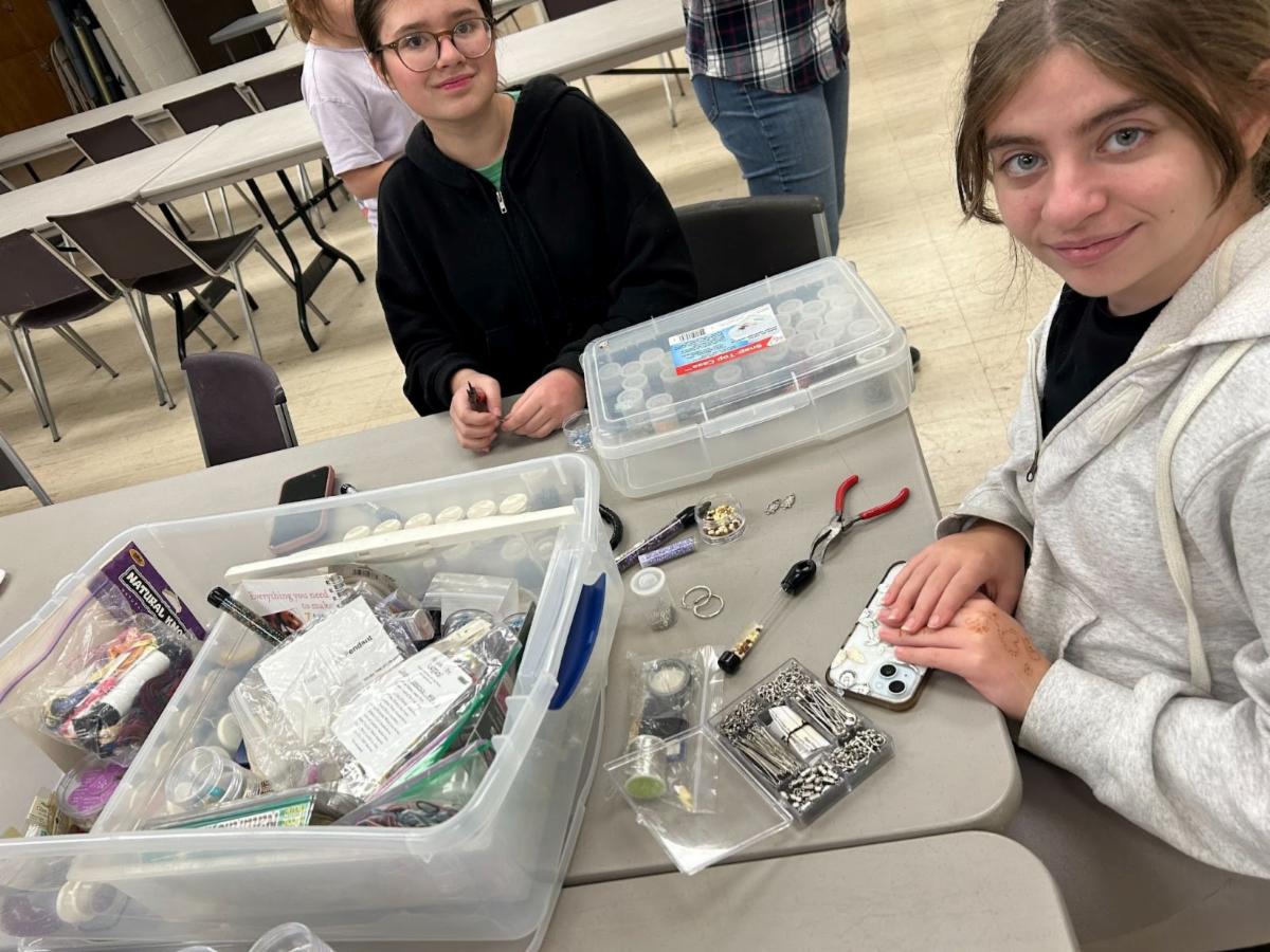 4h club making jewelry