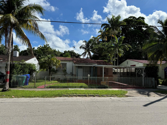 HAPPY MONDAY! TAKE A LOOK! 🔑🏡🔥